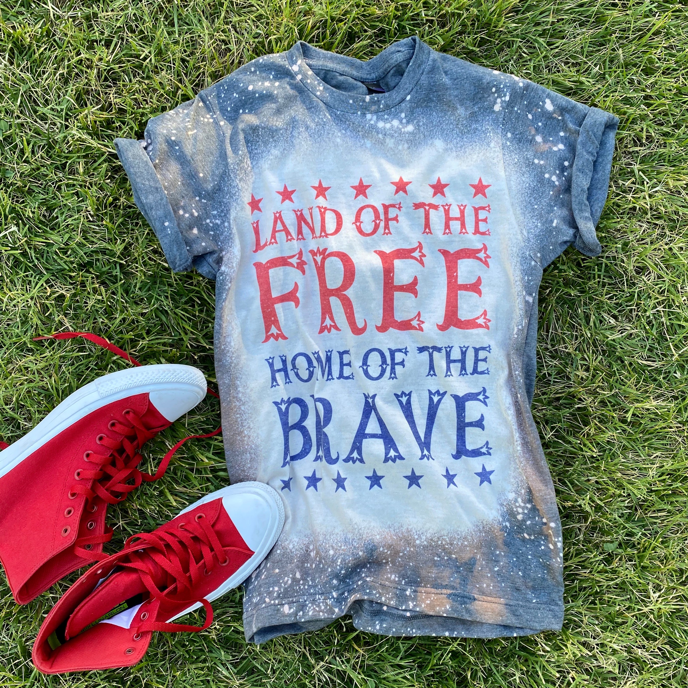 "LAND OF THE FREE" GRAPHIC DESIGN HANDMADE TOP IN HEATHER CHARCOAL